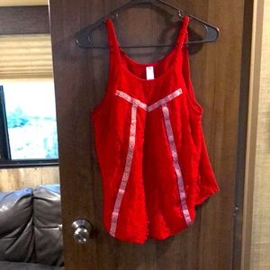 Spaghetti strap red lace shirt